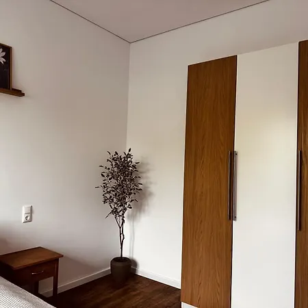 Apartment Shanghai 3-zimmer Seeblick-wohnung Mit Garten *