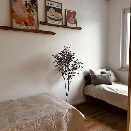 Shanghai 3-zimmer Seeblick-wohnung Mit Garten Apartment *